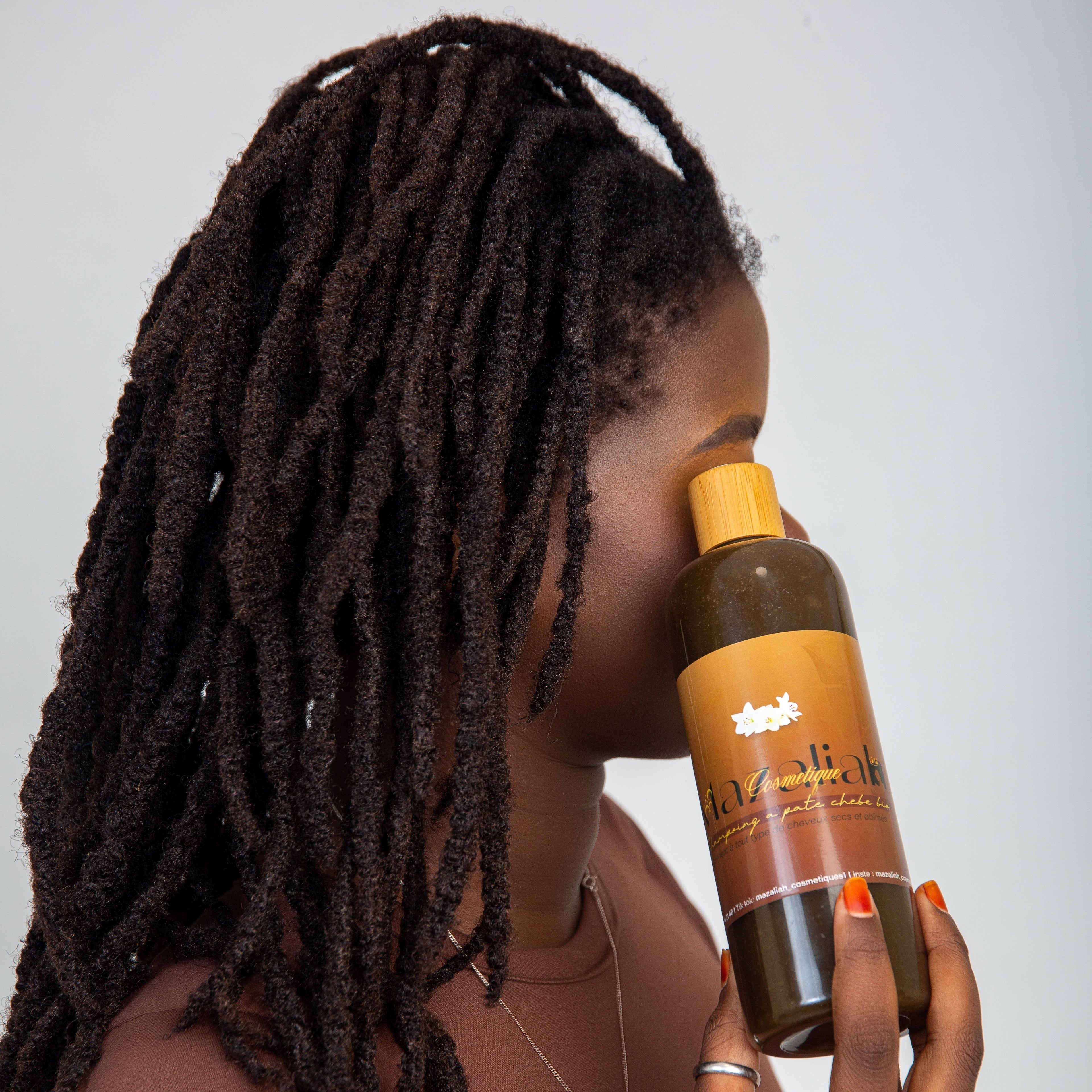 Shampoing détox au chébé — Nettoie en racines, prépare la fibre